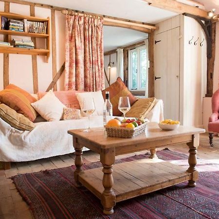Bromans Barn A Beautiful Cottage By The Sea And Cudmore Nature Reserve Уэст-Мерси Экстерьер фото