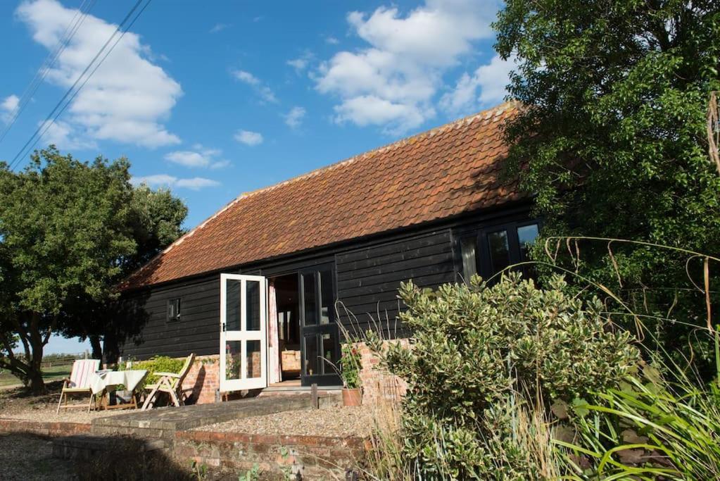 Bromans Barn A Beautiful Cottage By The Sea And Cudmore Nature Reserve Уэст-Мерси Экстерьер фото
